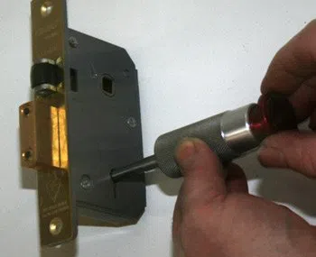 Philadelphia Liberty Locksmith Philadelphia, PA 215-337-3984 - 9a-locks-change